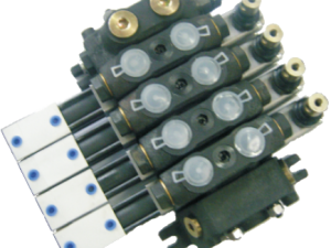 60L/min片式多路閥，有手動(dòng)，電液，氣動(dòng)等多種控制方式